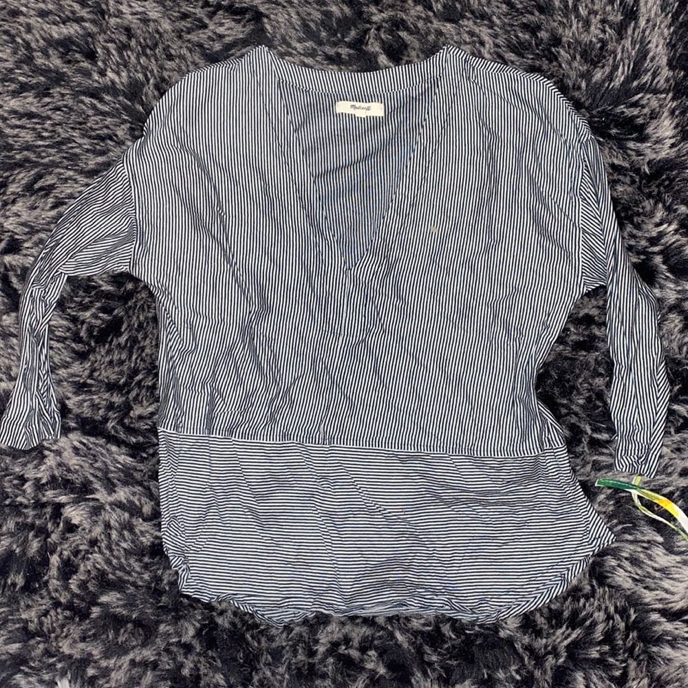 Vneck 3 quarter sleeve